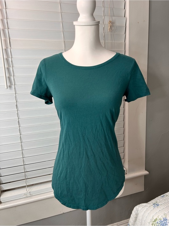 lululemon athletica Tops - Lululemon Short Sleeve Crew Neck Tee in Teal Green